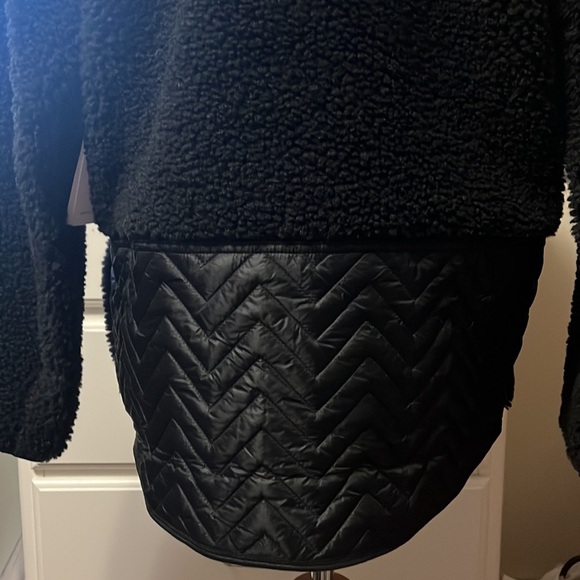 Athleta black cozy Sherpa snap 1/4 snap sweatshirt, small, new - Picture 5 of 14